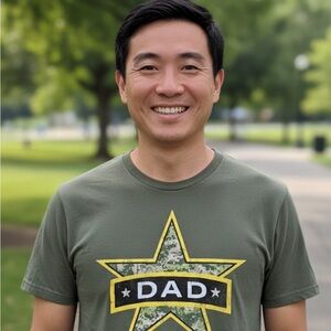 Celebrate It Green 'Dad' Star Tee